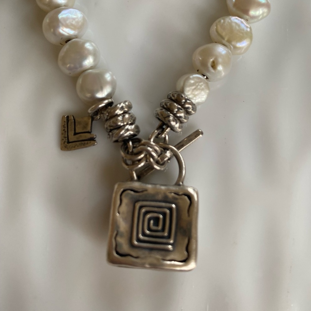 Silpada Pearl Bracelet 7.5 inches Toggle with Charm B1439 (rare find) - Picture 5 of 7